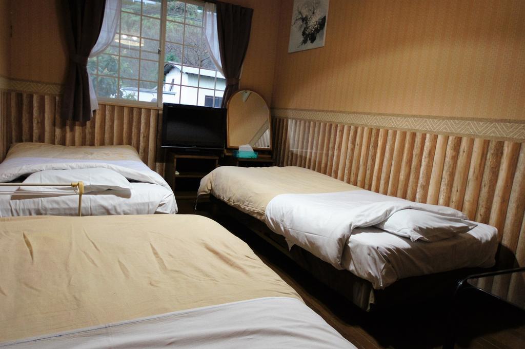 Biwa Monogatari Hotel Atami  Bagian luar foto